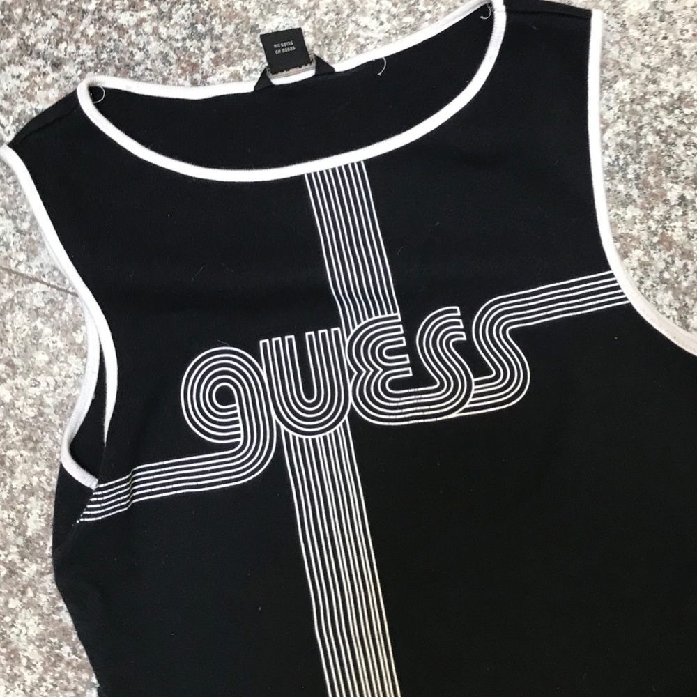 SOLD* vintage graphic guess tee